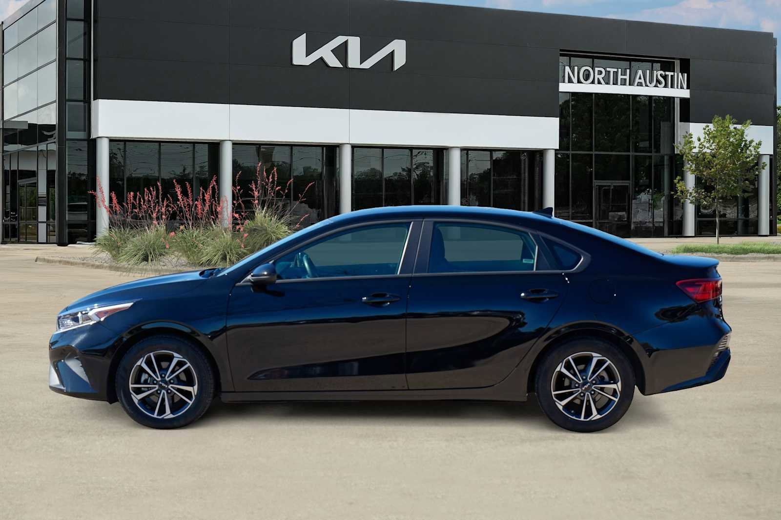 Certified 2024 Kia Forte LXS image 4