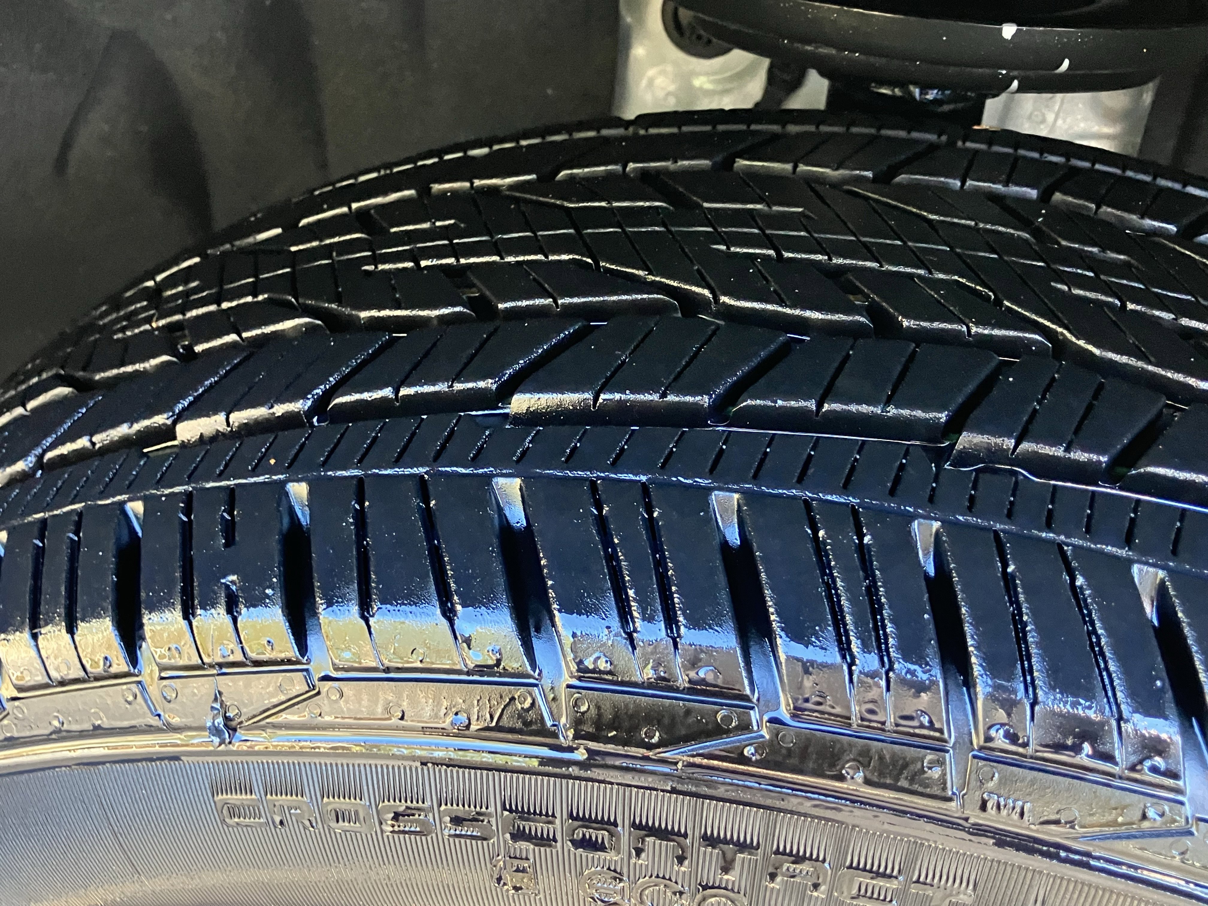 Used 2025 Chevrolet Traverse RS image 12