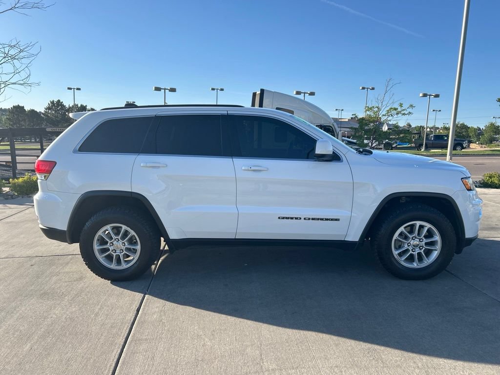 Used 2019 Jeep Grand Cherokee Laredo AWD/4WD image 8