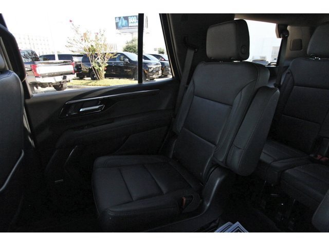 Used 2026 Chevrolet Tahoe LT w/ Comfort Package RWD image 11