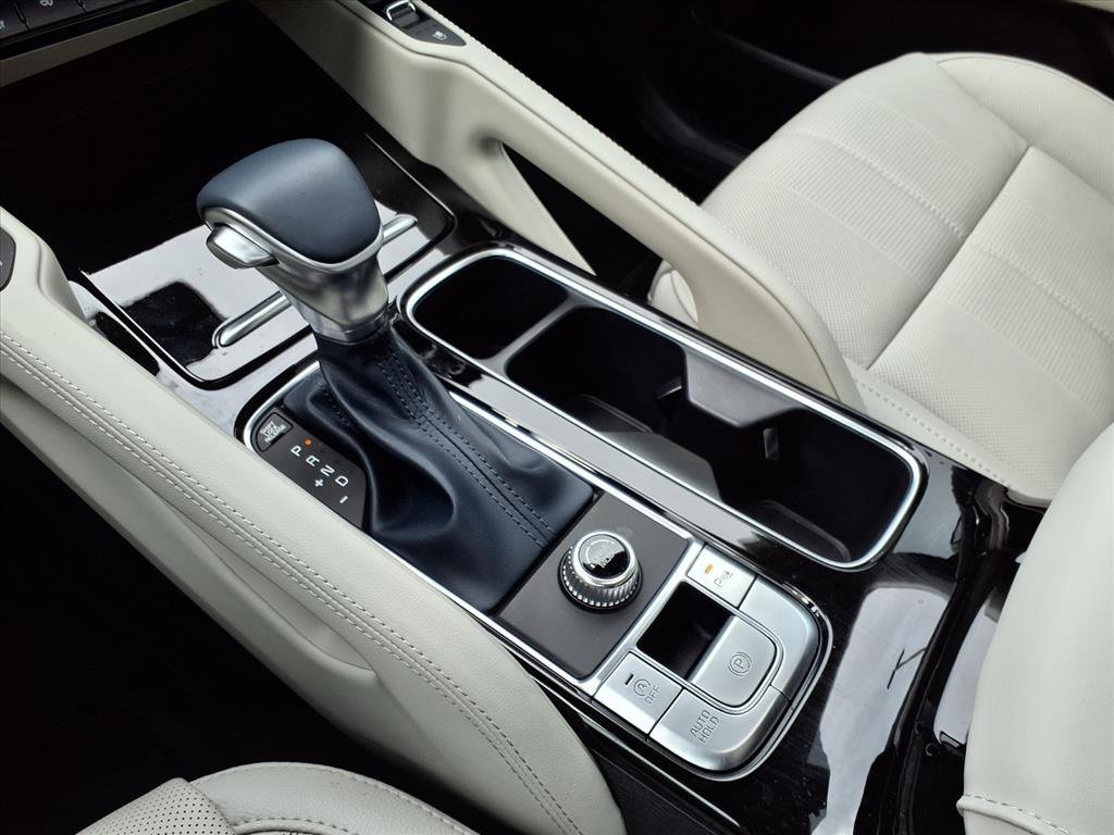 Used 2025 Kia Telluride EX w/ EX Captain's Chair Package image 24