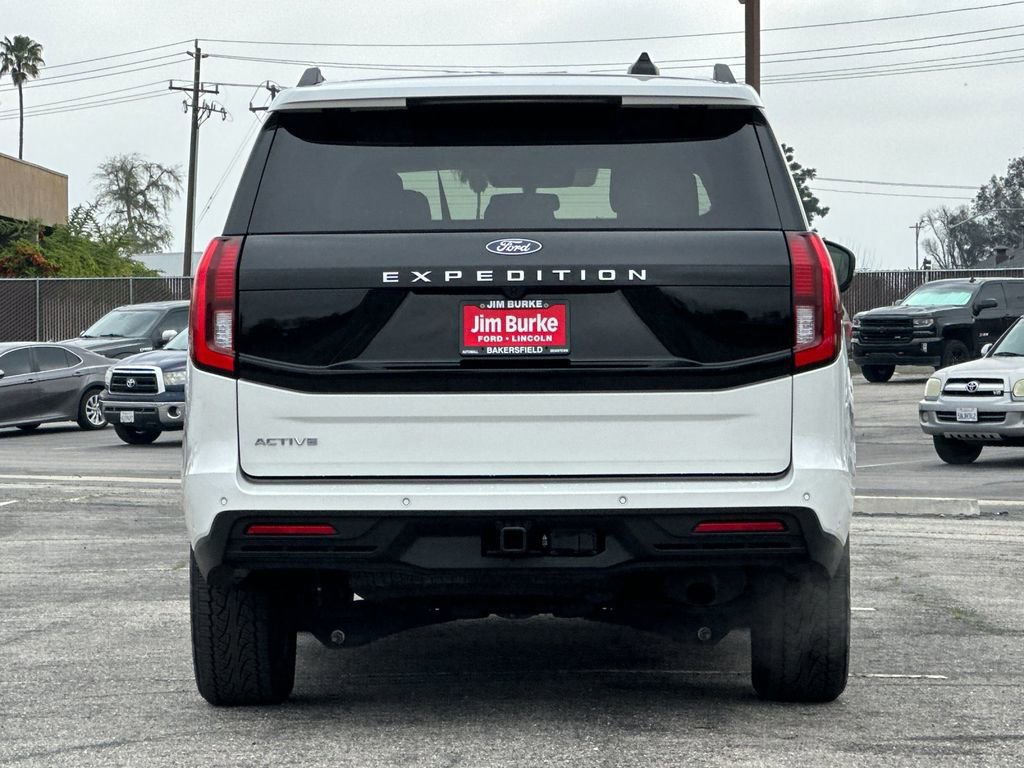 Certified 2025 Ford Expedition Active video 4