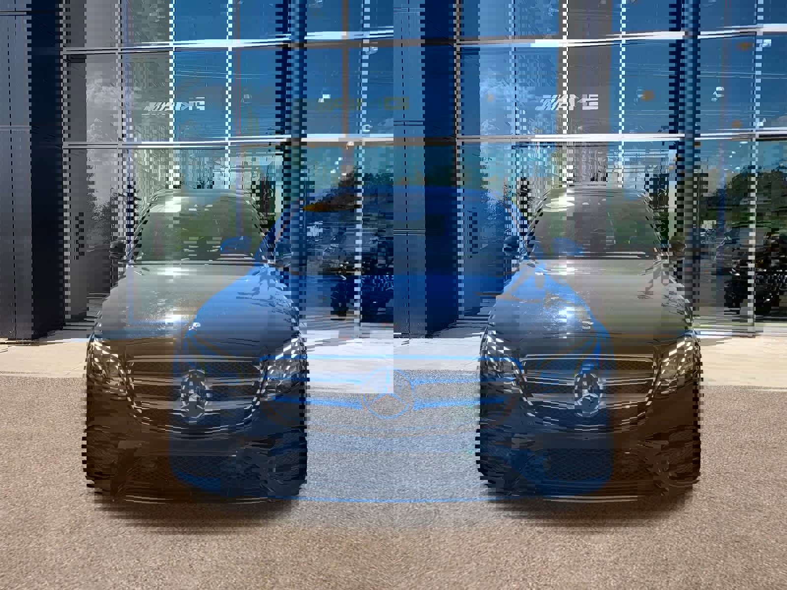 Certified 2019 Mercedes-Benz E 300 4MATIC image 2