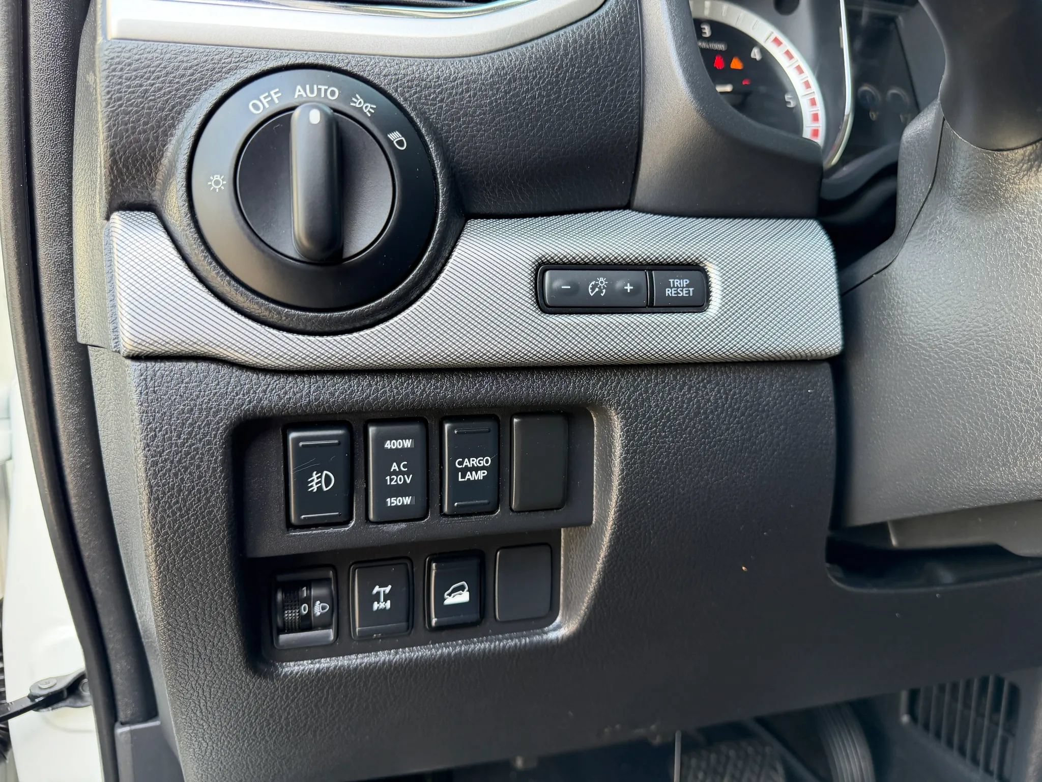 Used 2019 Nissan Titan PRO-4X AWD/4WD image 8