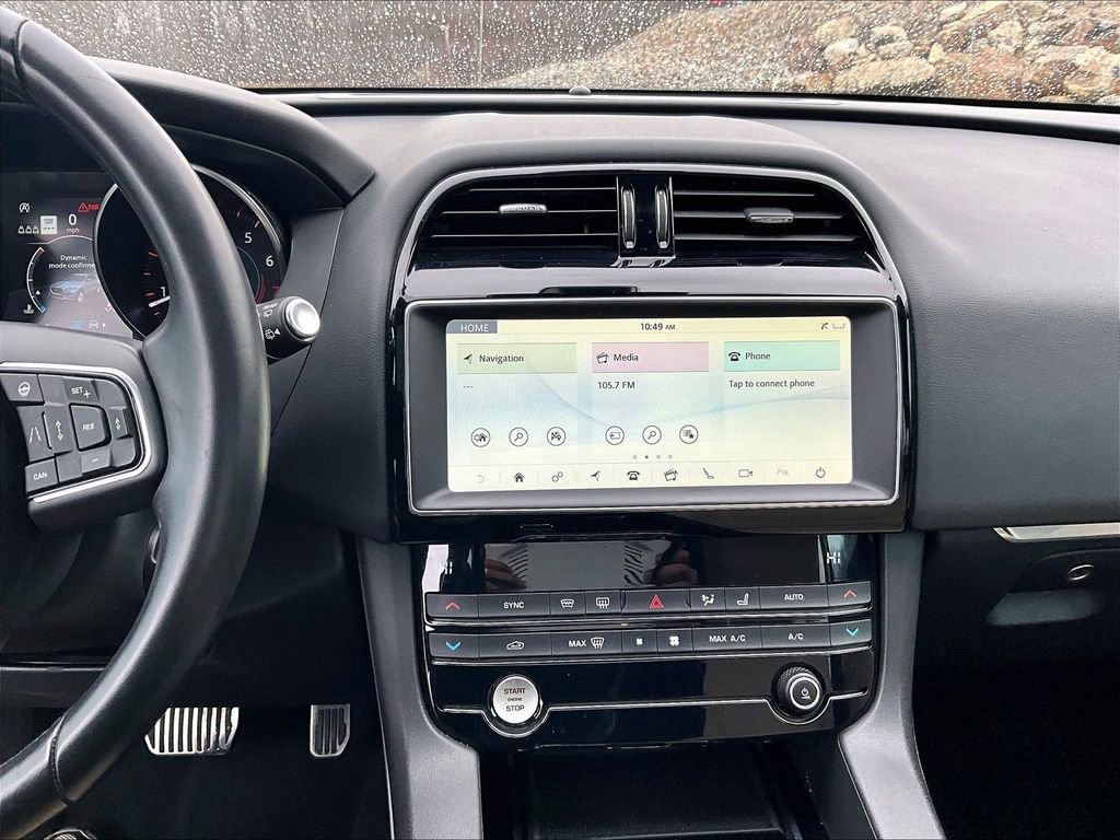 Used 2019 Jaguar F-PACE Premium image 28