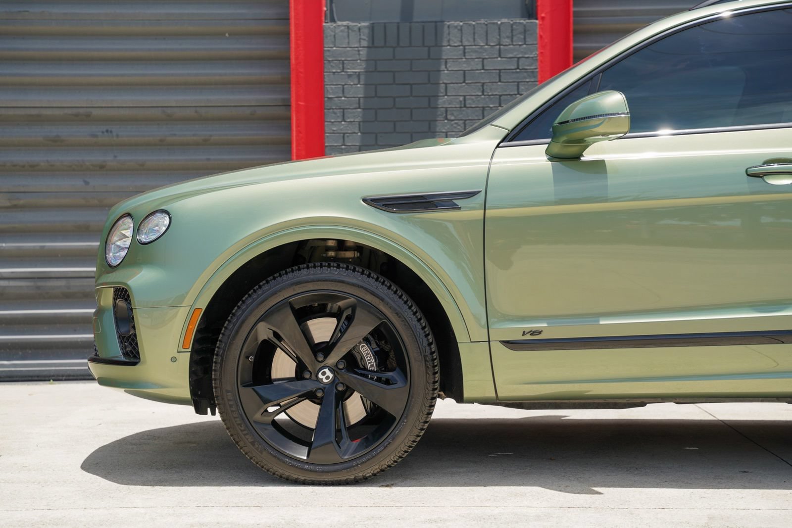 Used 2022 Bentley Bentayga AWD/4WD image 9