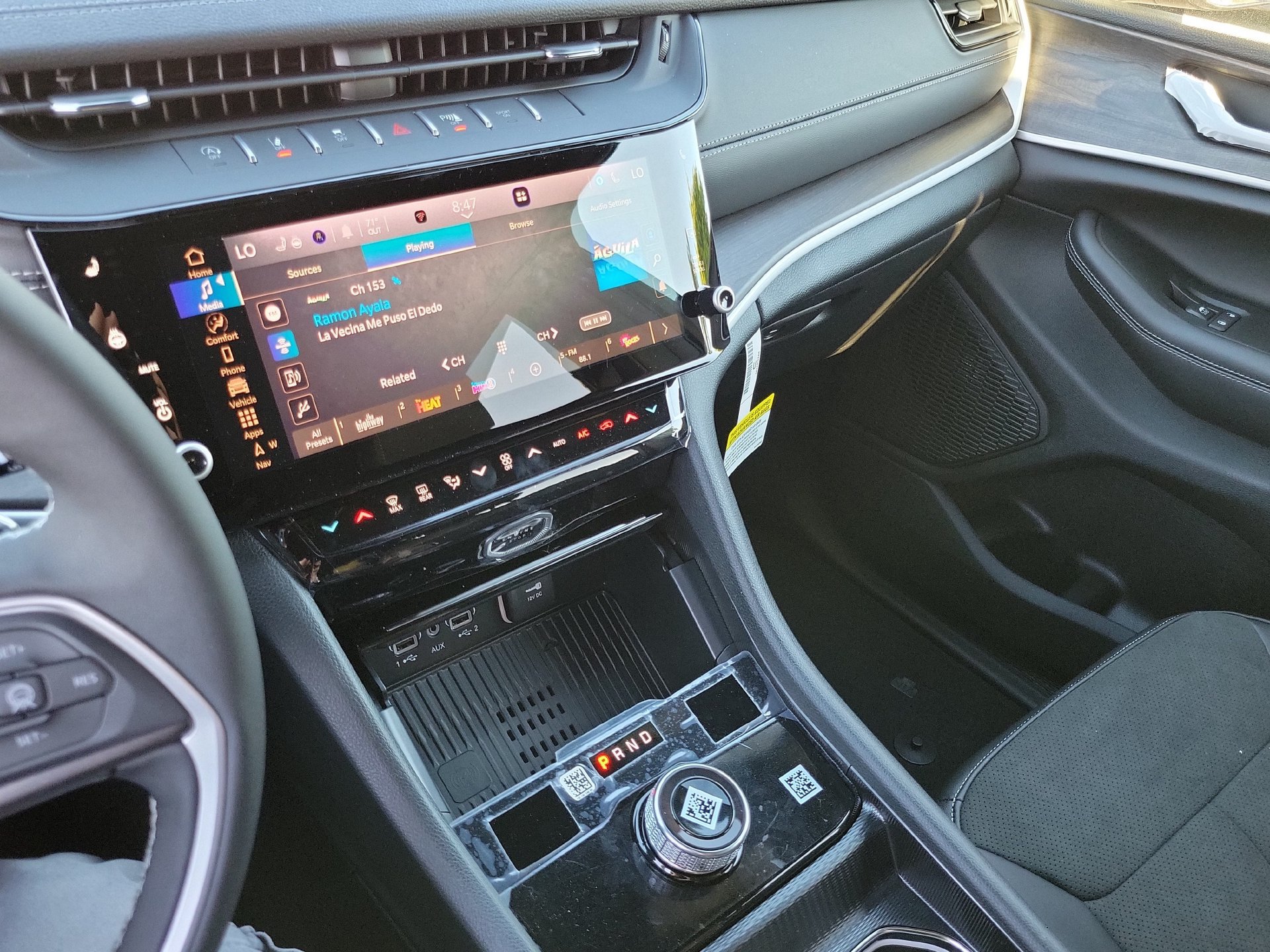 New 2026 Jeep Grand Cherokee Altitude RWD image 12