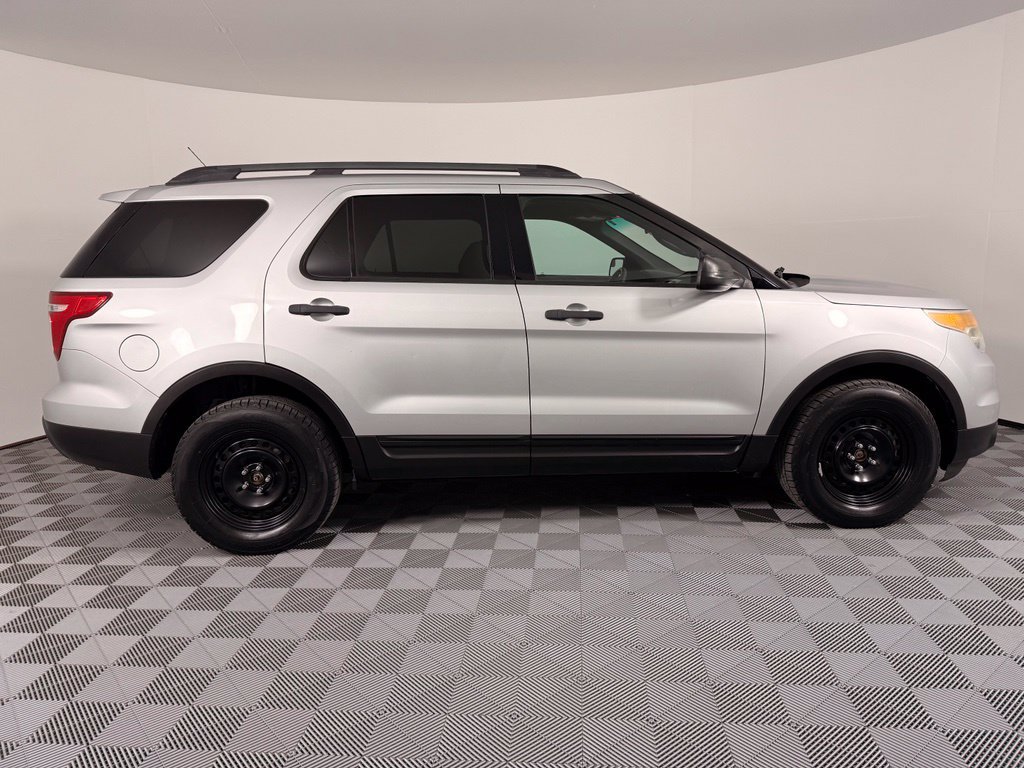 Used 2013 Ford Explorer 4WD w/ Class III Trailer Tow Pkg image 7