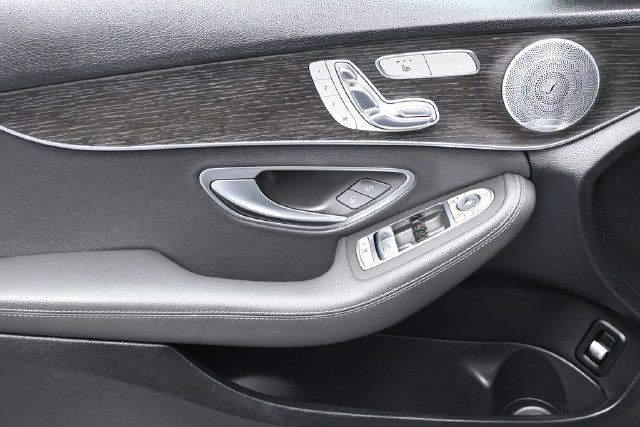 Used 2021 Mercedes-Benz C 300 Sedan w/ Premium Package image 8