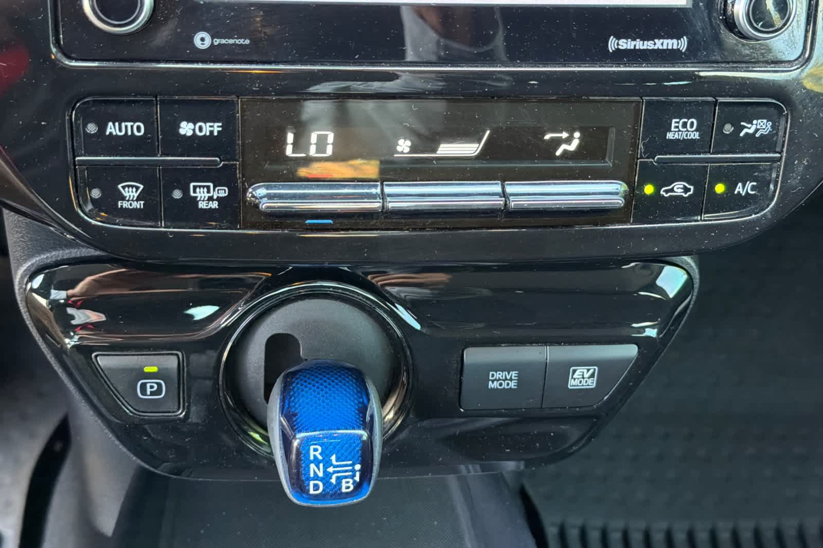 Used 2021 Toyota Prius LE AWD/4WD image 22
