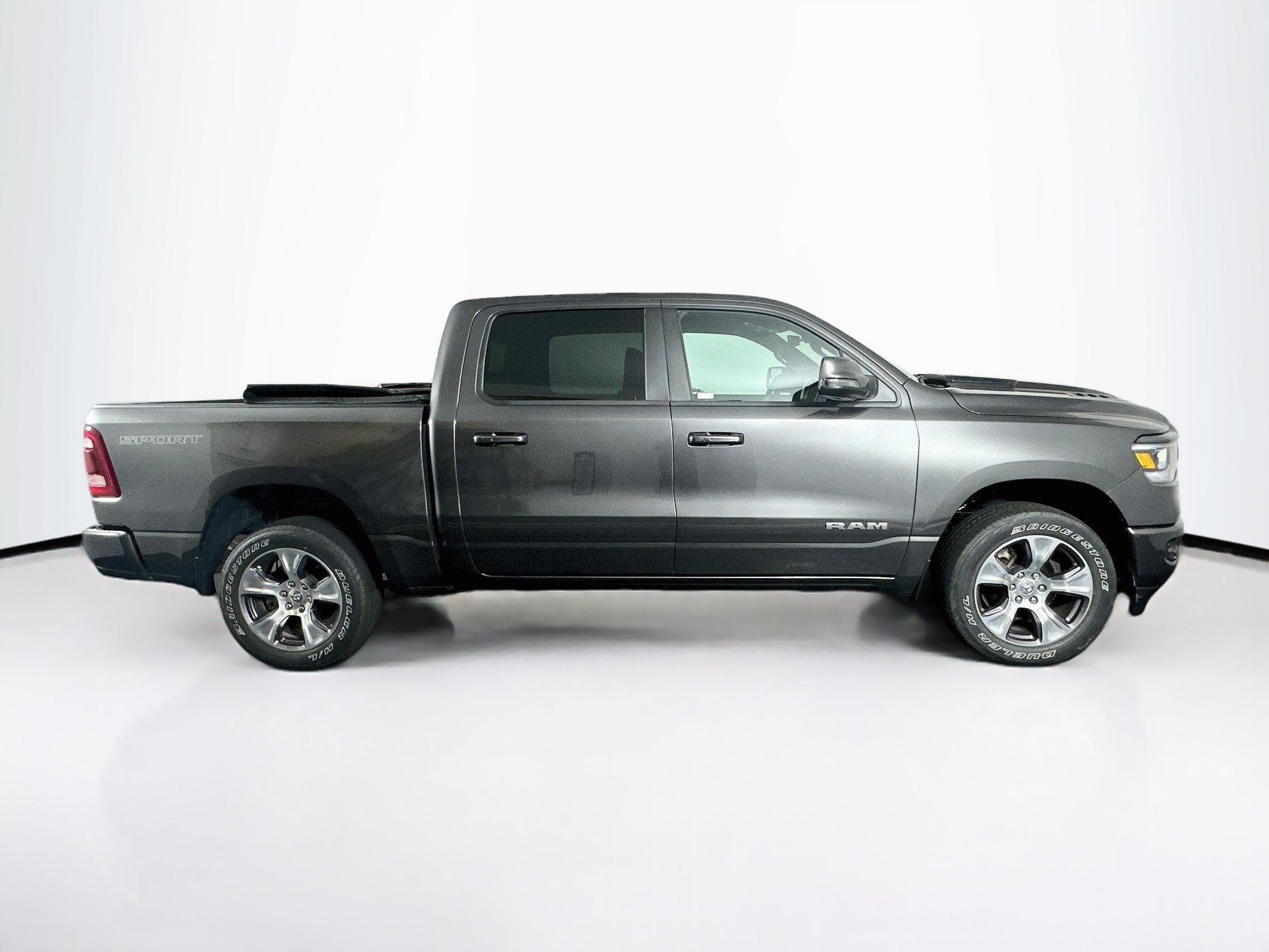 Used 2023 RAM 1500 Laramie AWD/4WD image 10