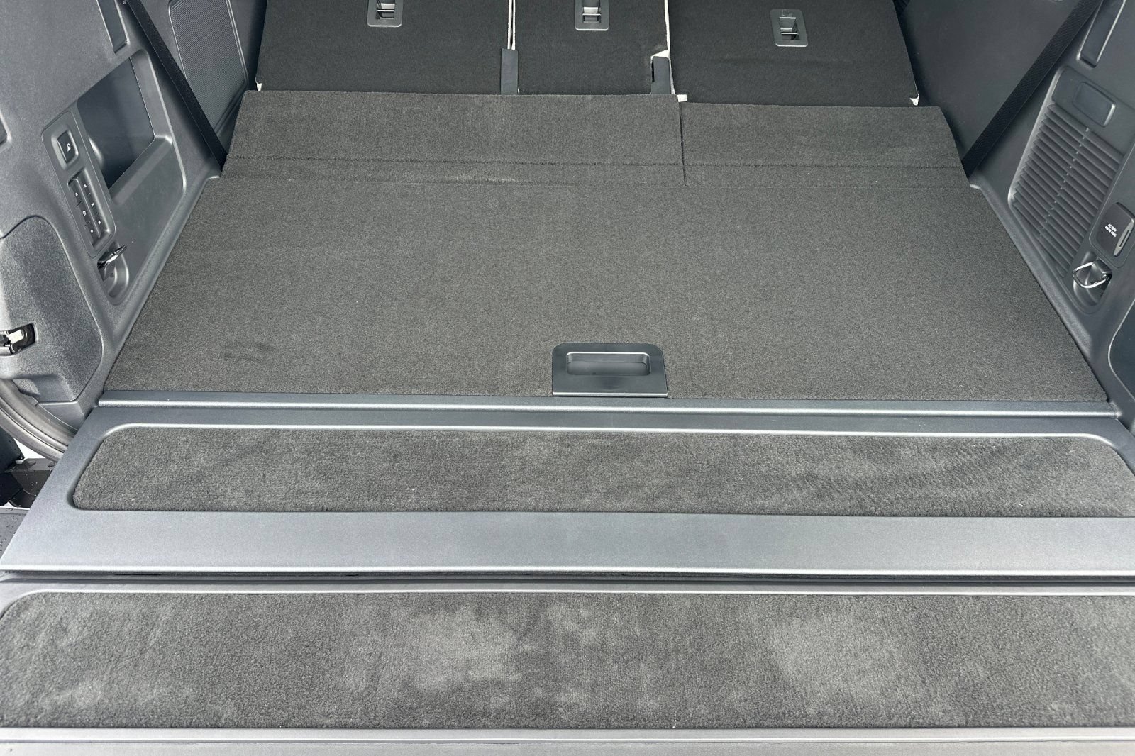 New 2026 Lincoln Navigator Premiere AWD/4WD image 15