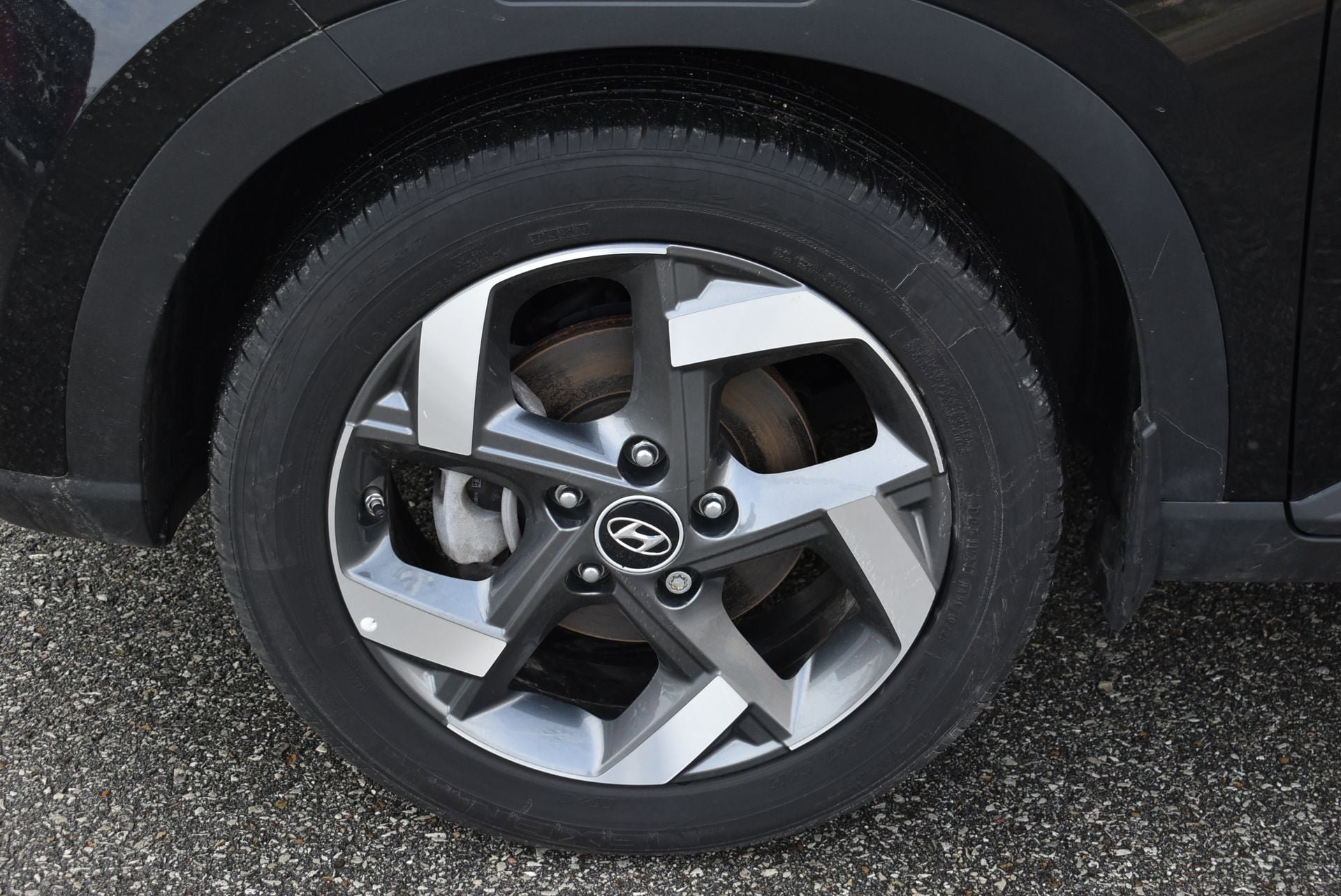 Used 2025 Hyundai Venue SEL FWD image 10