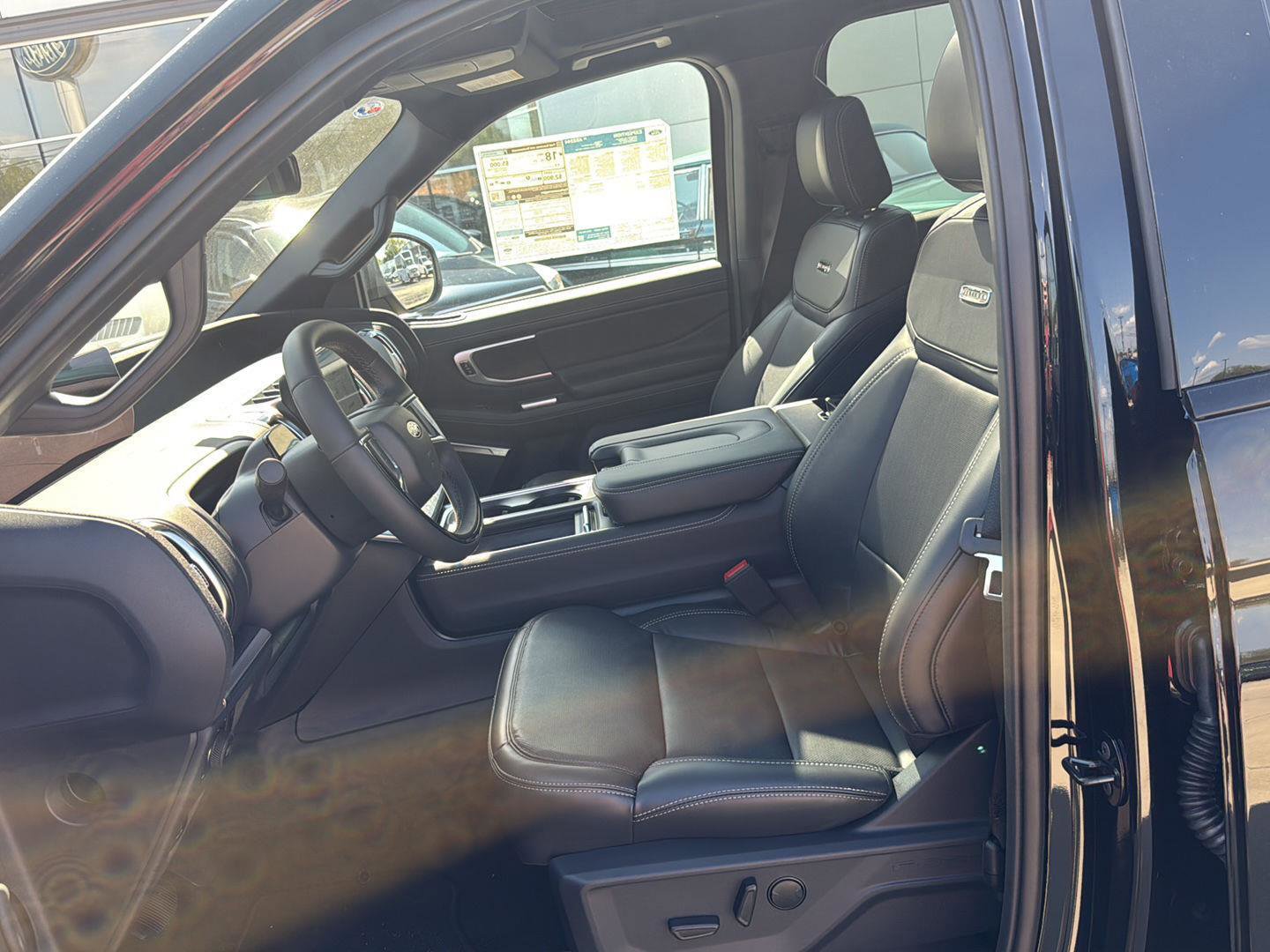New 2025 Ford Expedition Platinum image 11