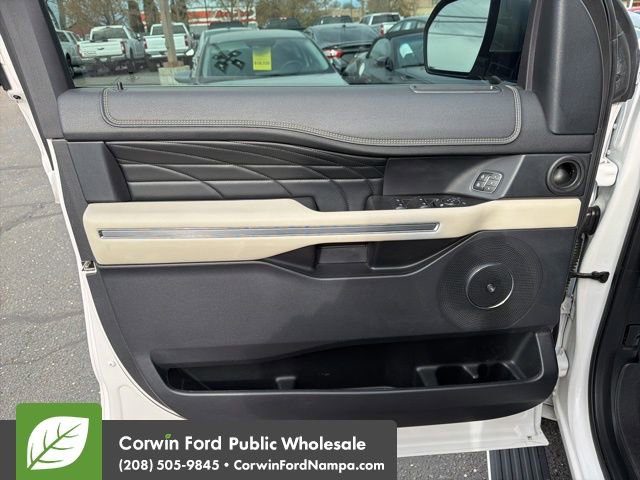 Used 2019 Ford Expedition Platinum image 13