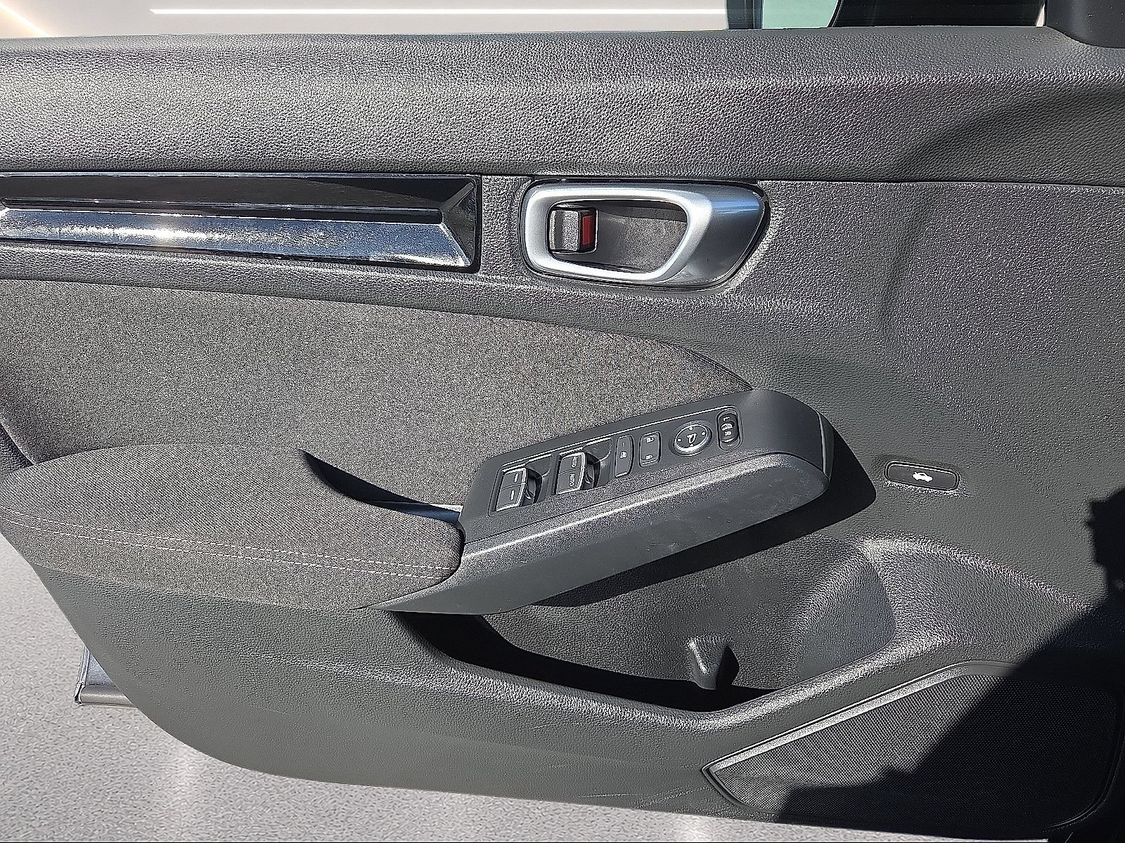 Used 2023 Honda Civic EX image 25