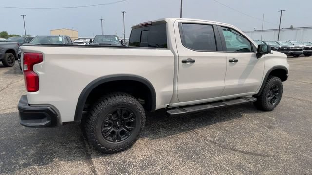 New 2026 Chevrolet Silverado 1500 ZR2 w/ Dark Appearance Package AWD/4WD image 2