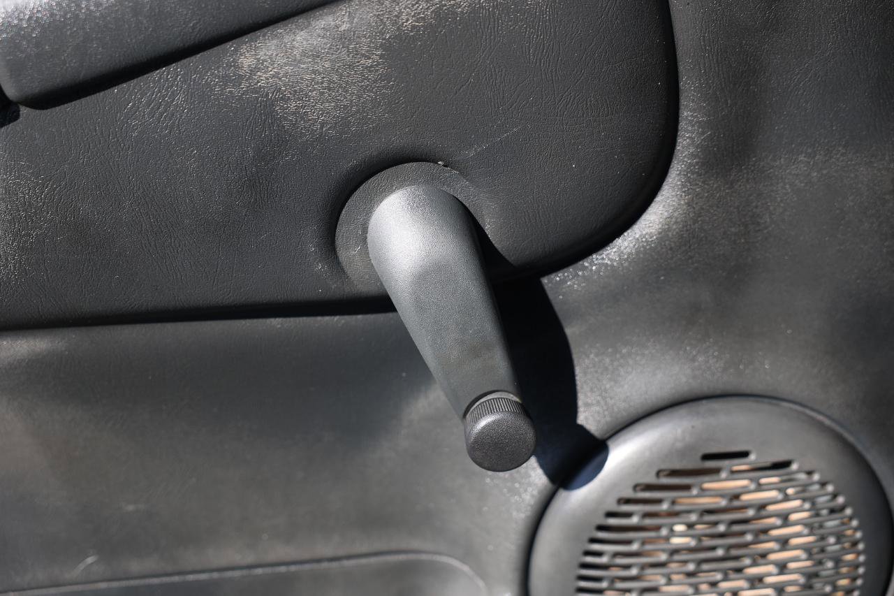 Used 2003 Chevrolet Blazer LS image 32