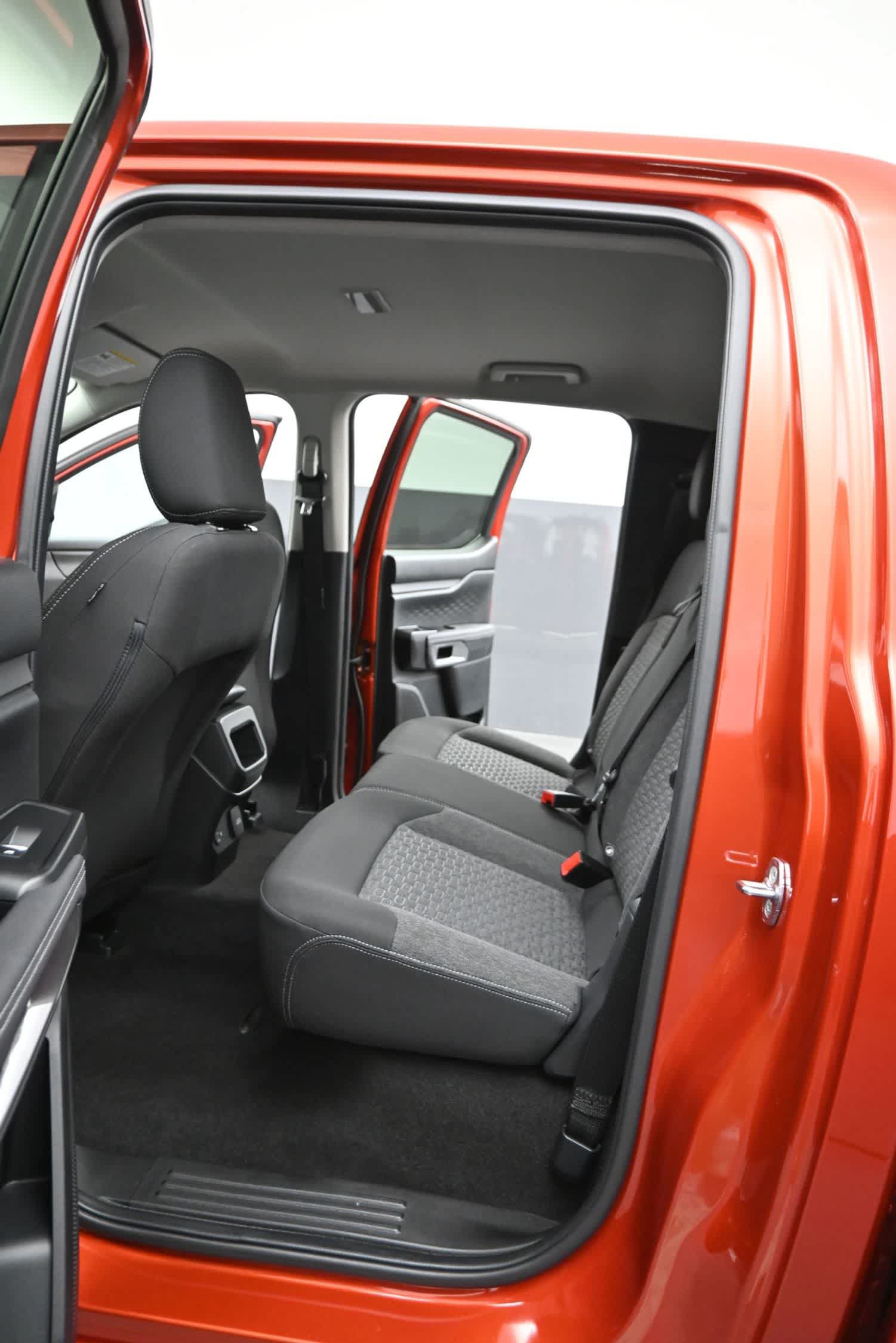 Used 2024 Ford Ranger XLT w/ Equipment Group 301A High AWD/4WD image 16