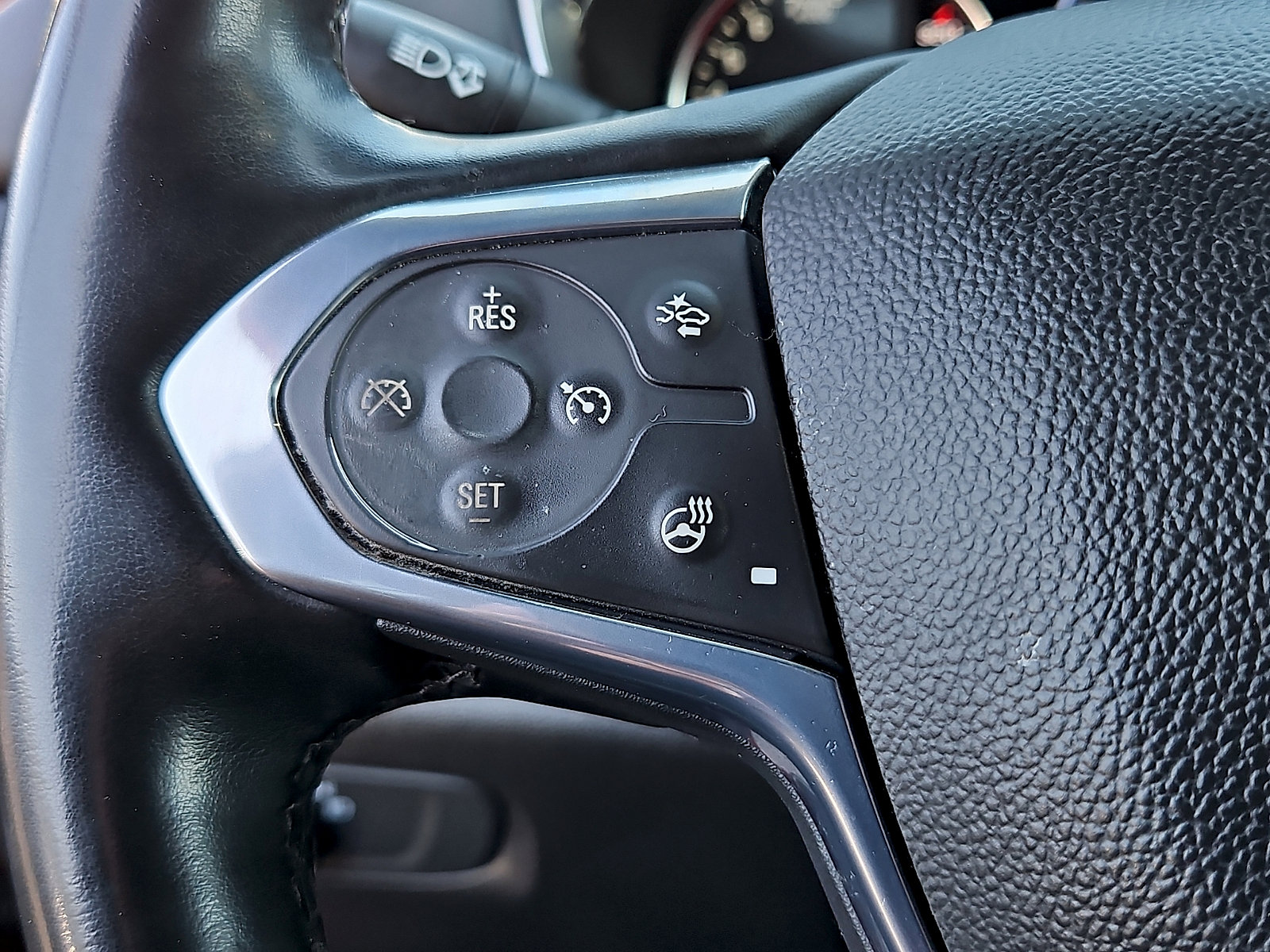 Used 2023 Chevrolet Traverse High Country AWD/4WD image 23