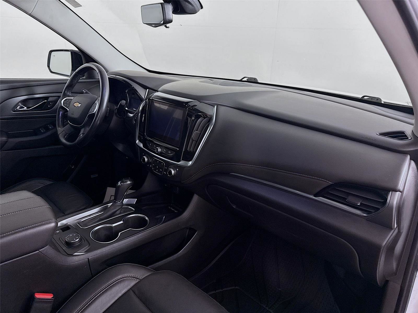 Used 2019 Chevrolet Traverse Premier w/ LPO, Blackout Package AWD/4WD image 31