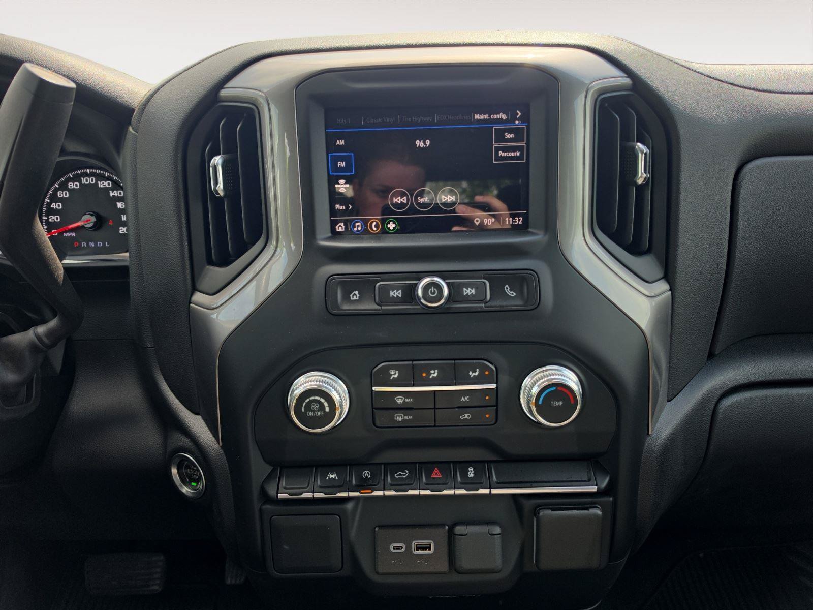 Used 2024 GMC Sierra 1500 Pro w/ Graphite Edition AWD/4WD image 14