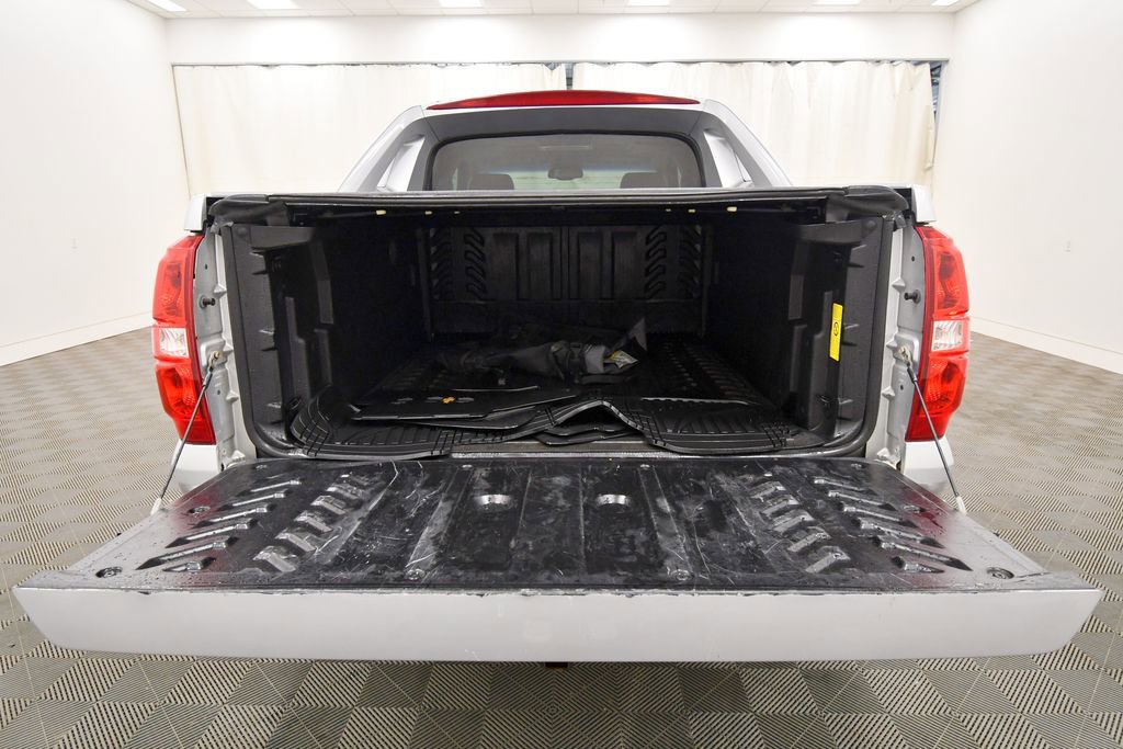 Used 2013 Chevrolet Avalanche LTZ AWD/4WD image 7