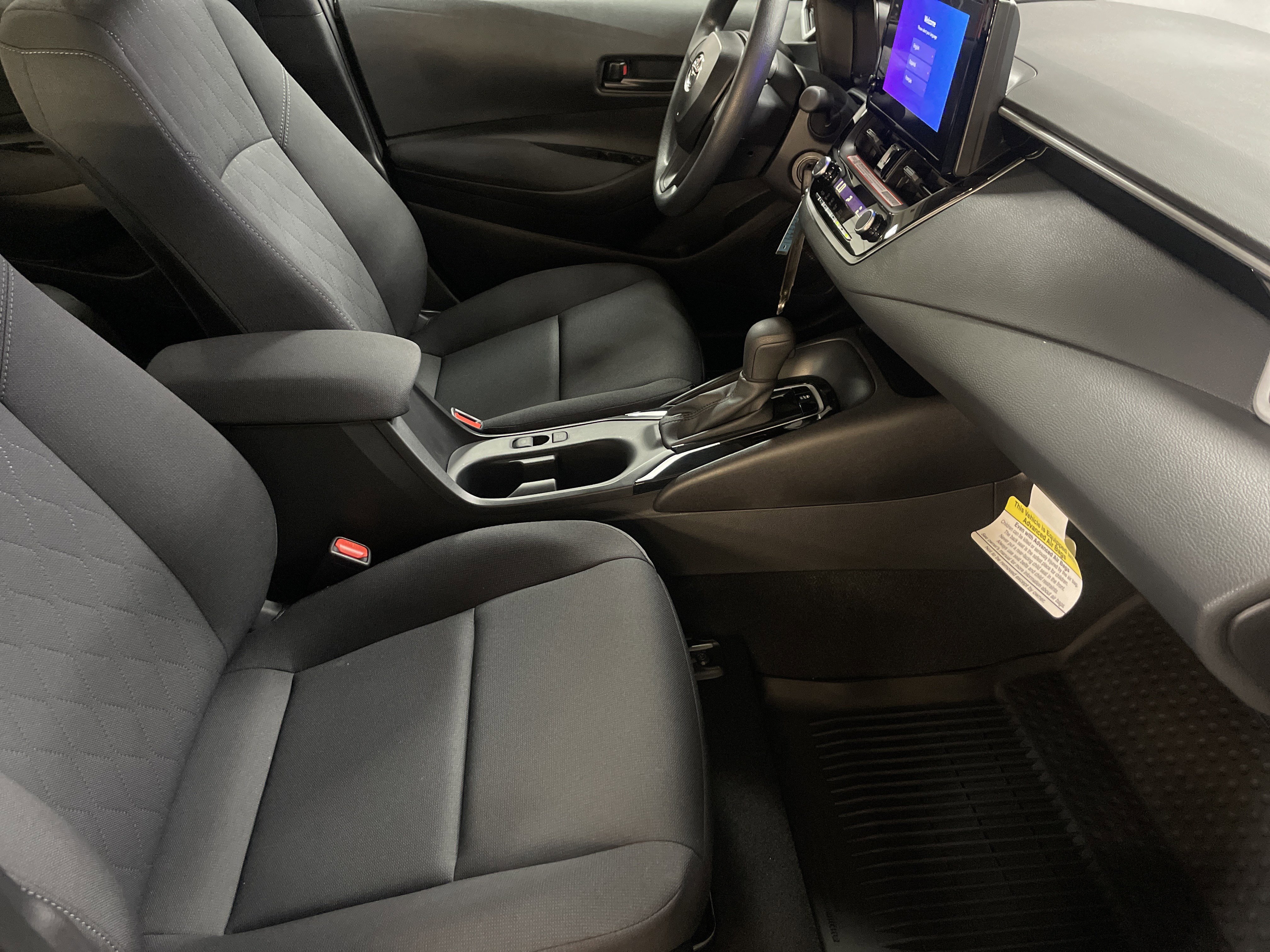 Used 2025 Toyota Corolla LE image 35