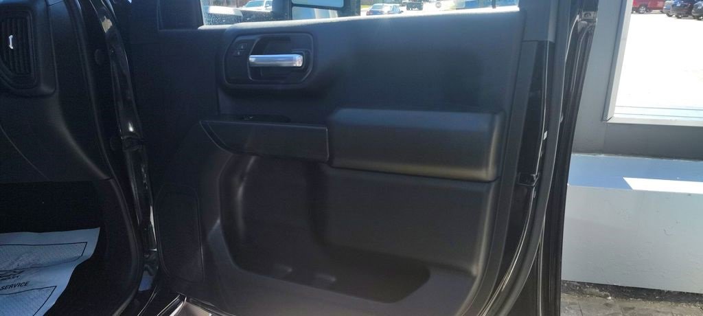 Used 2021 Chevrolet Silverado 2500 Custom w/ Custom Value Package image 22