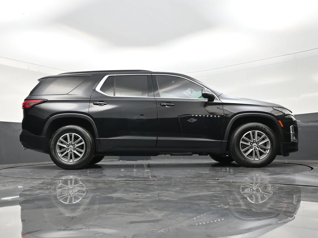 Used 2023 Chevrolet Traverse LT FWD image 26