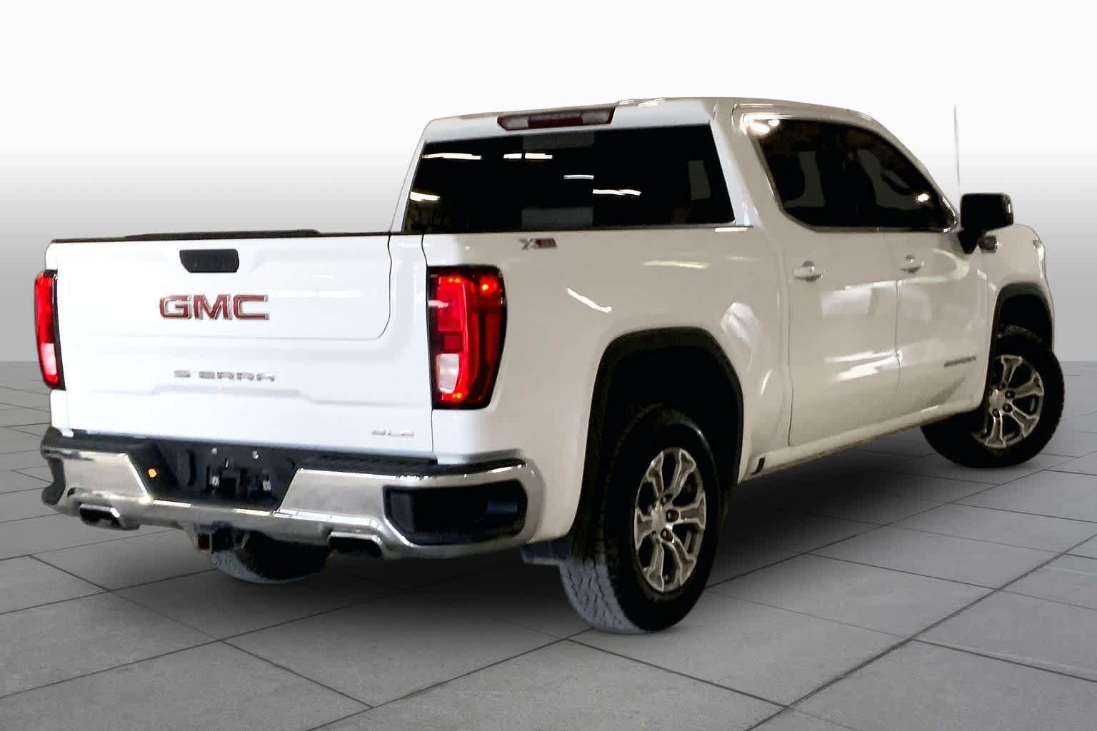 Used 2021 GMC Sierra 1500 SLE w/ X31 Off-Road Package AWD/4WD image 13