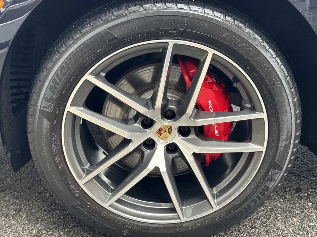Used 2023 Porsche Macan S w/ Sport Chrono Package image 11