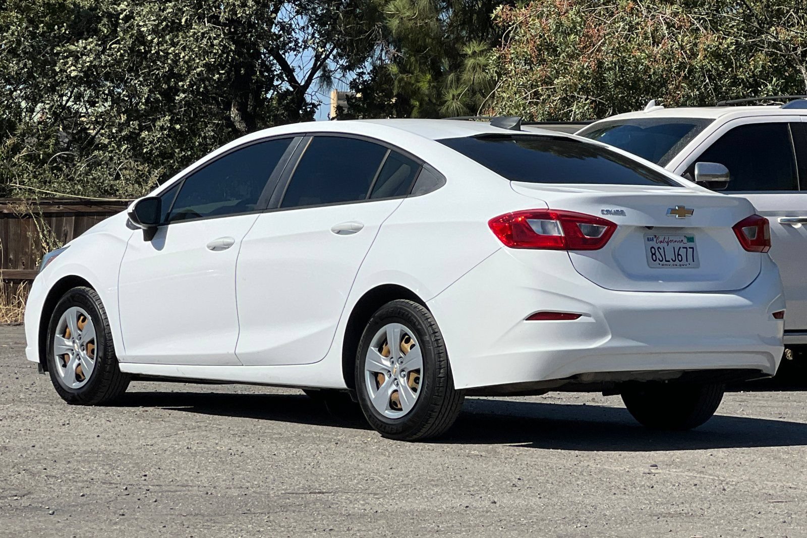 Used 2017 Chevrolet Cruze LS FWD image 6