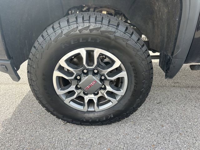Used 2023 GMC Sierra 2500 AT4 w/ AT4 Preferred Package AWD/4WD image 7