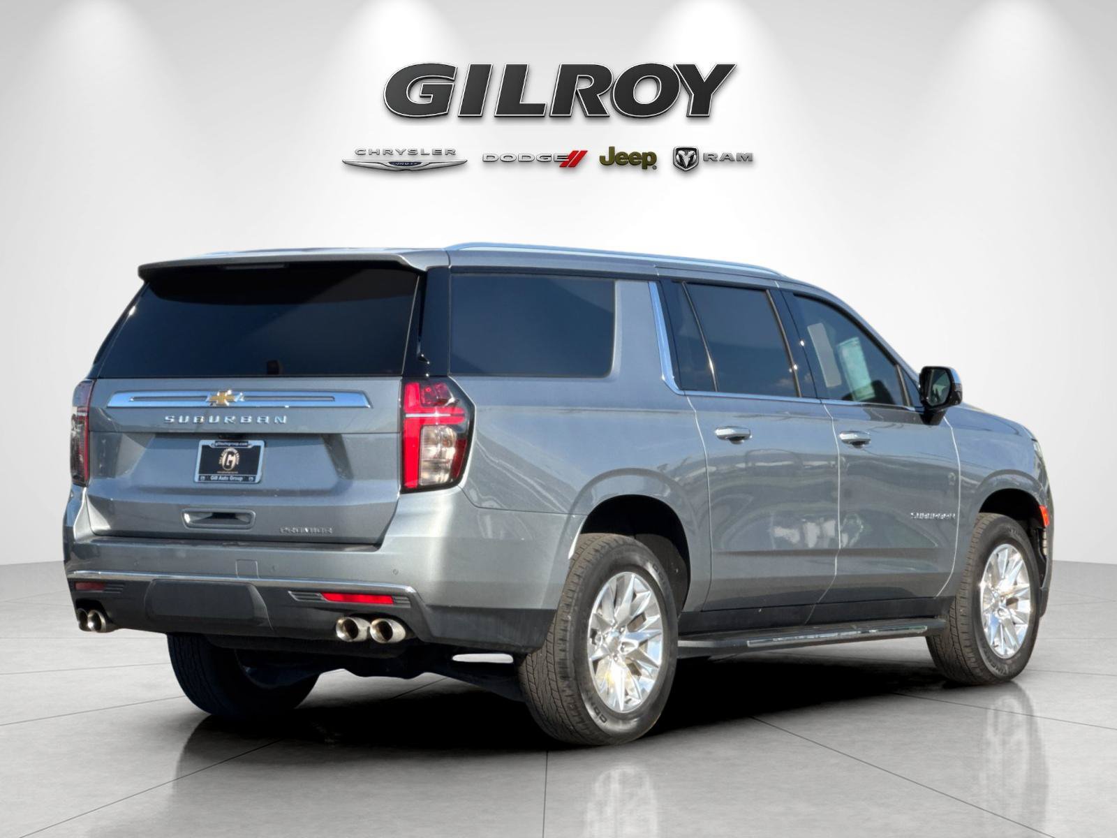 Used 2024 Chevrolet Suburban Premier w/ Premium Package AWD/4WD image 4
