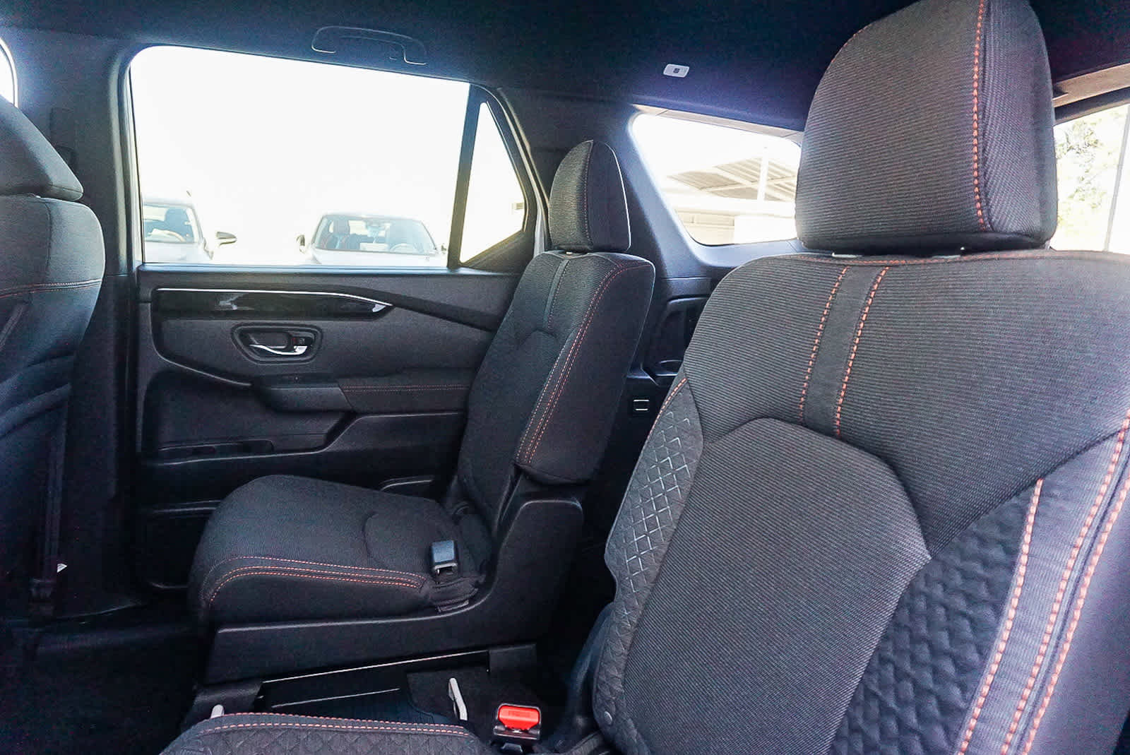 Used 2025 Honda Pilot Sport image 19