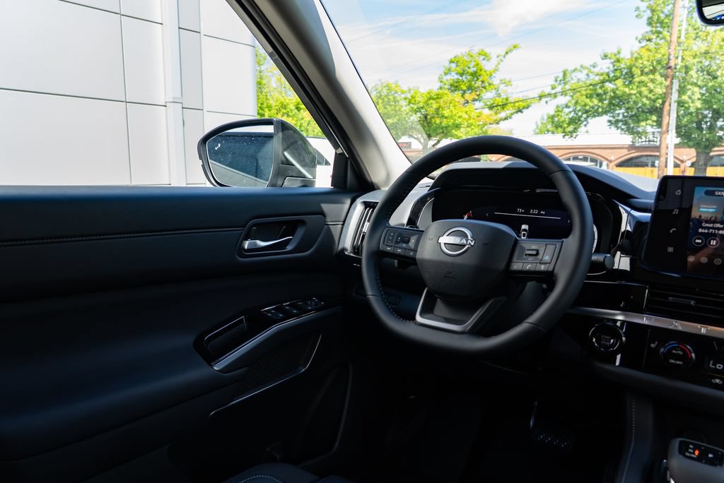 New 2026 Nissan Pathfinder SL w/ Cargo Package AWD/4WD image 12