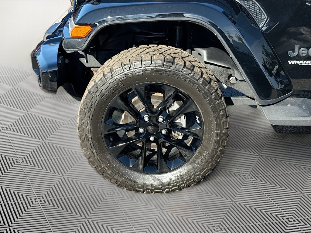 Used 2022 Jeep Wrangler Unlimited Sahara AWD/4WD image 35