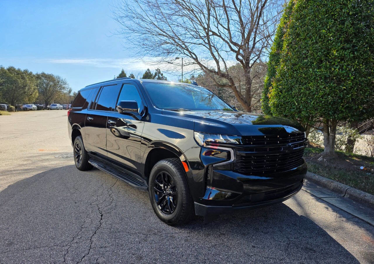 Used 2021 Chevrolet Suburban LT RWD image 7