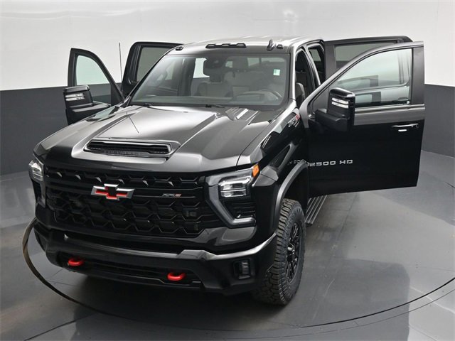 Used 2024 Chevrolet Silverado 2500 ZR2 w/ Technology Package image 62