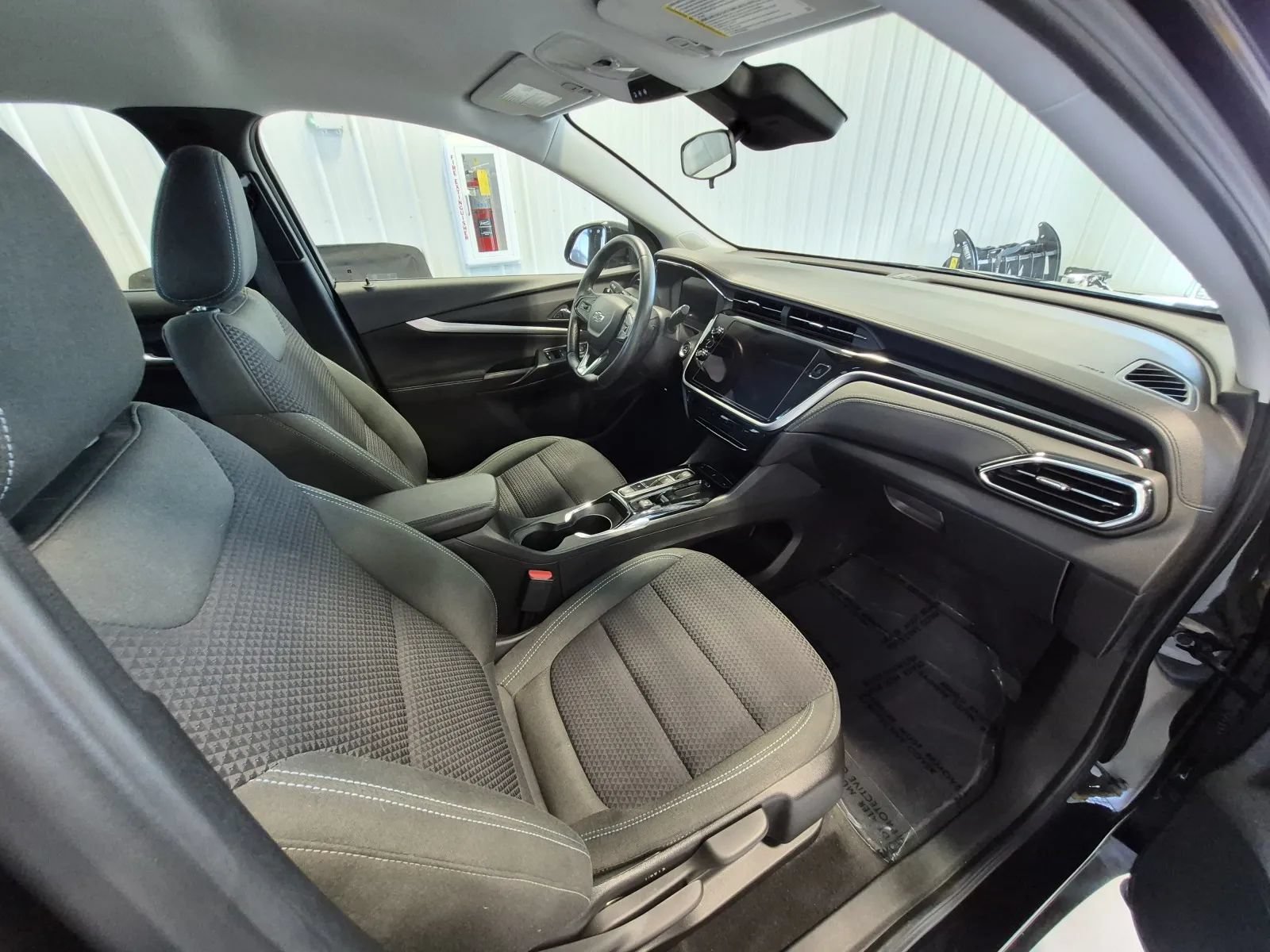 Used 2023 Chevrolet Bolt EUV LT w/ Comfort Package FWD image 20