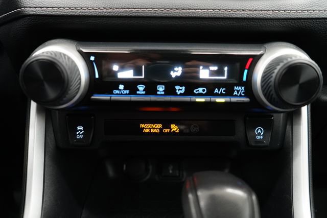 Used 2022 Toyota RAV4 LE image 36