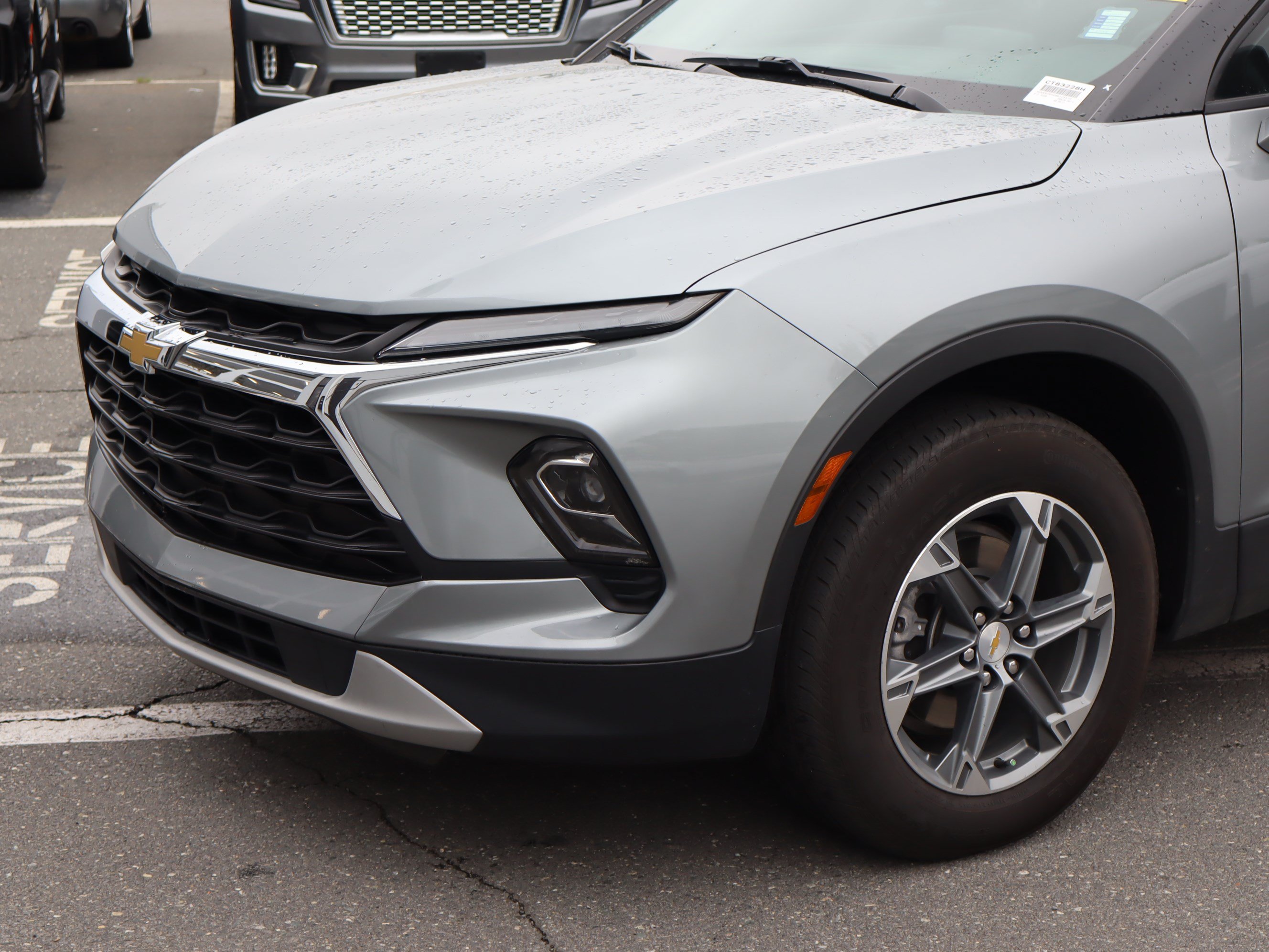 Used 2025 Chevrolet Blazer LT w/ Convenience Package FWD image 17