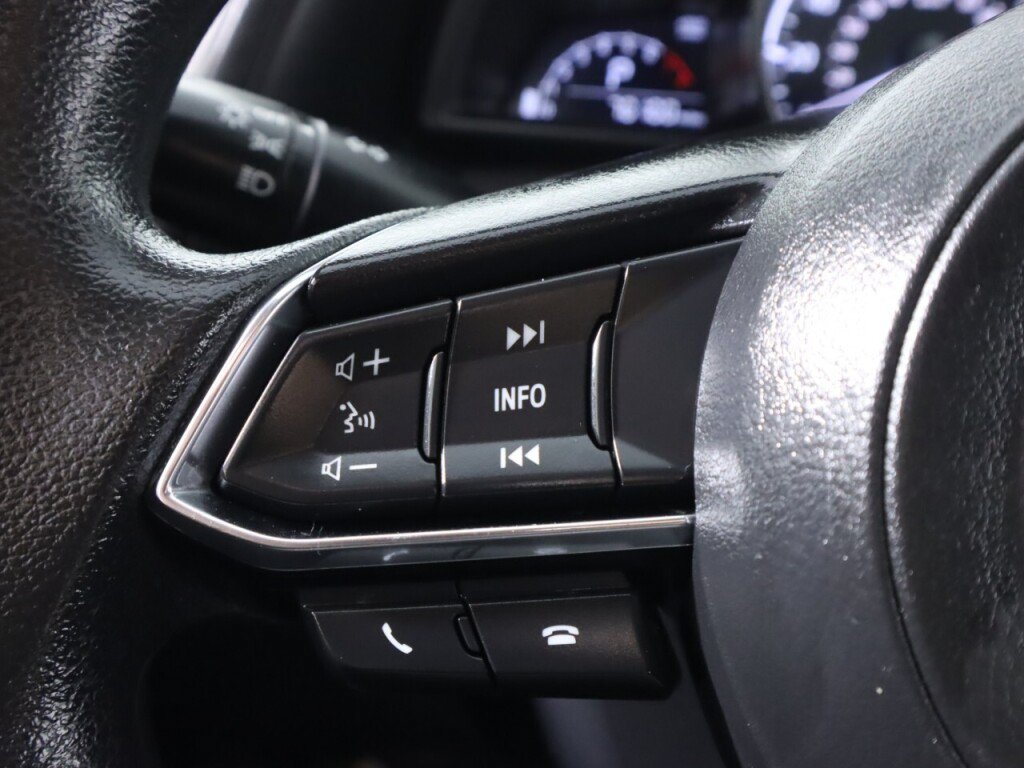 Used 2018 MAZDA MAZDA3 Sport FWD image 12