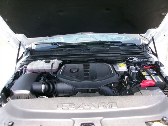 Certified 2025 RAM 1500 Tungsten w/ Off Road Group AWD/4WD image 19