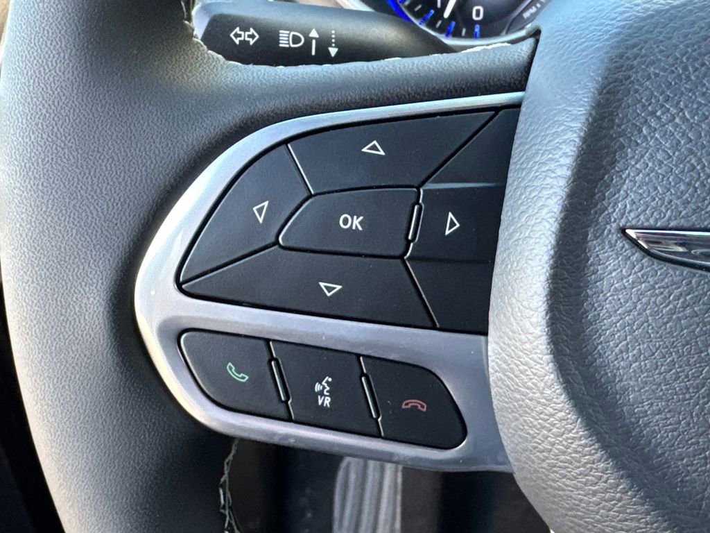New 2026 Chrysler Pacifica Select FWD image 31