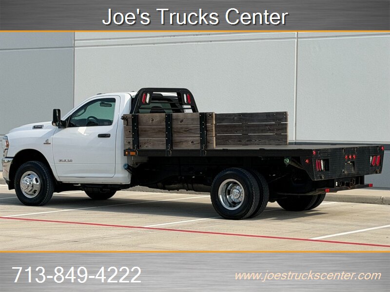 Used 2020 RAM 3500 Tradesman w/ Chrome Appearance Group RWD image 4