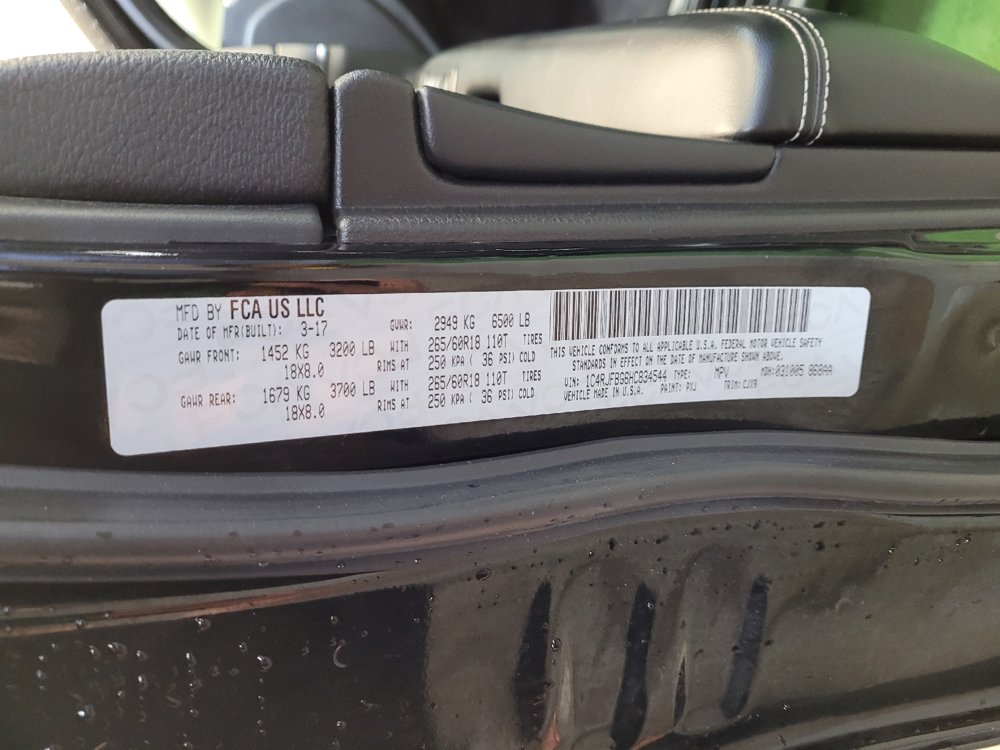 Used 2017 Jeep Grand Cherokee Limited AWD/4WD image 33