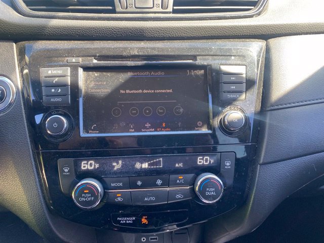 Used 2018 Nissan Rogue SV AWD/4WD image 19