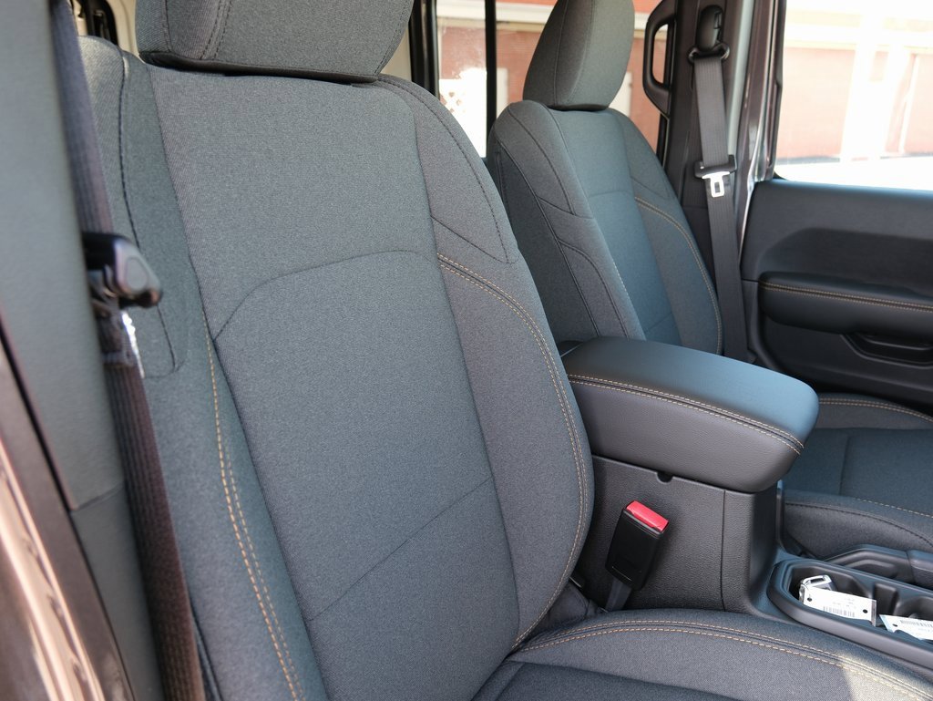 New 2025 Jeep Wrangler Sahara image 30